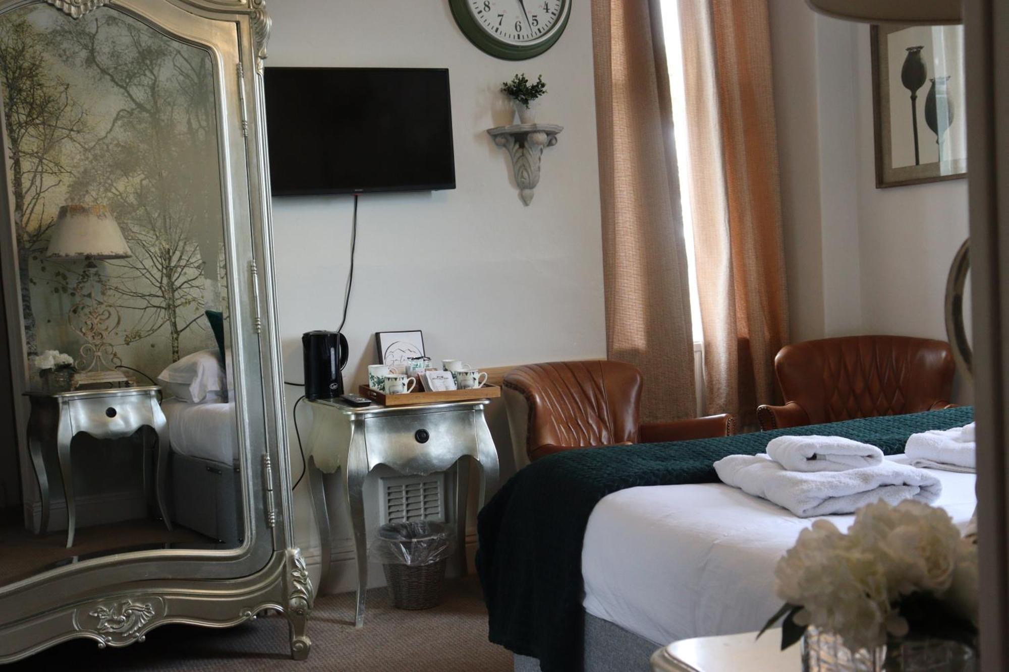 The Gateway Hotel Кендал Экстерьер фото